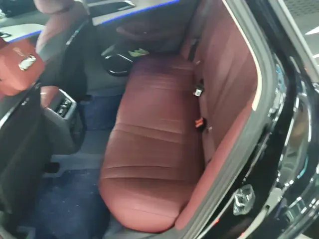 Hongqi H5 — Фото автомобиля 16