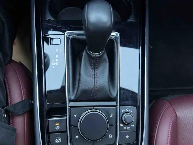 Mazda CX-30 — Фото автомобиля 16