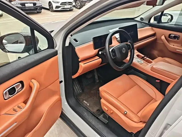 Leapmotor C10 — Фото автомобиля 15