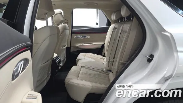 Genesis GV70 — Фото автомобиля 11