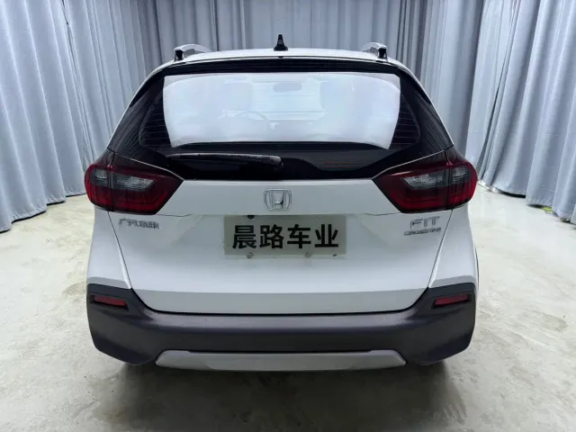Honda Fit — Фото автомобиля 5