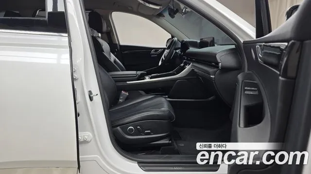 Genesis GV80 2.5T Бензин 2WD — Фото автомобиля 25