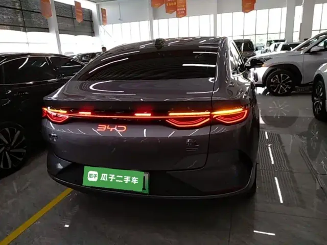 BYD Qin L — Фото автомобиля 5