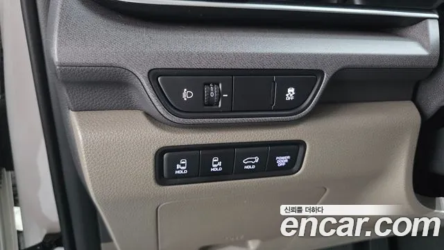 Kia Carnival — Фото автомобиля 12