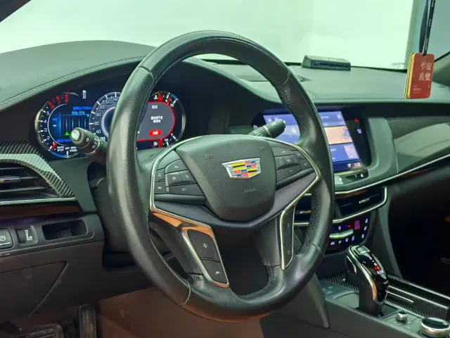 Cadillac CT6 — Фото автомобиля 10