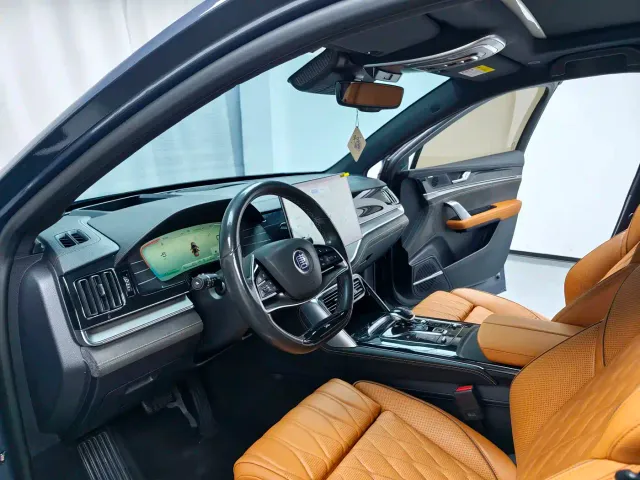 BYD Tang — Фото автомобиля 7