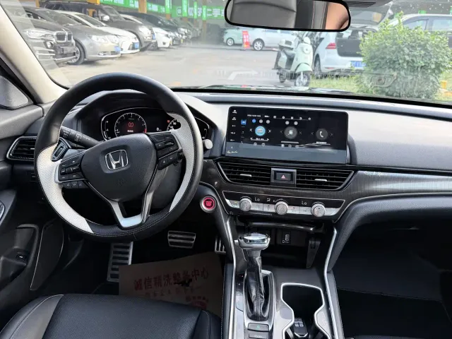 Honda Accord — Фото автомобиля 6