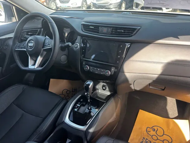 Nissan X-Trail — Фото автомобиля 6