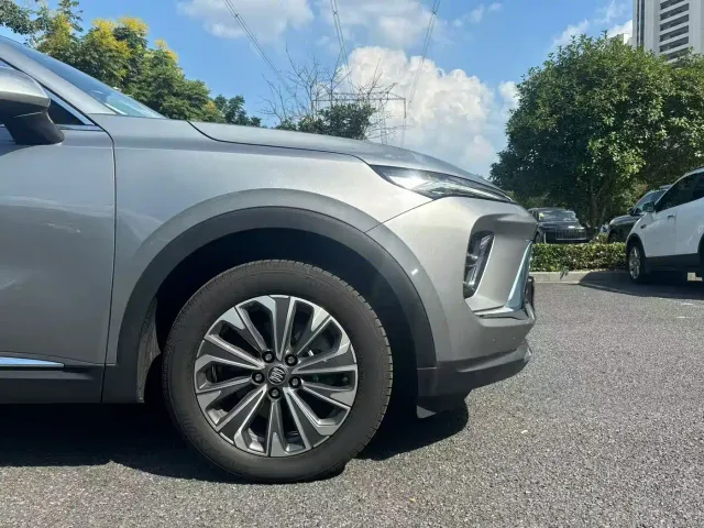 Buick Envision S — Фото автомобиля 7