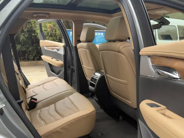 Cadillac XT5 — Фото автомобиля 18
