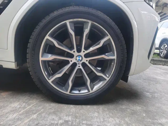BMW X3 — Фото автомобиля 8