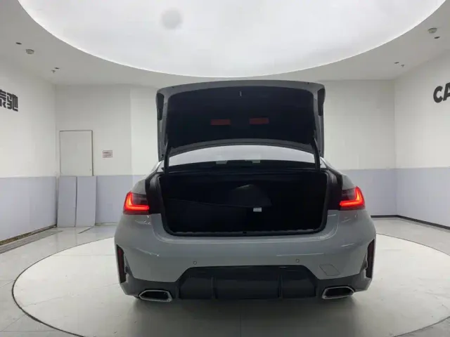 BMW 3 Series — Фото автомобиля 29