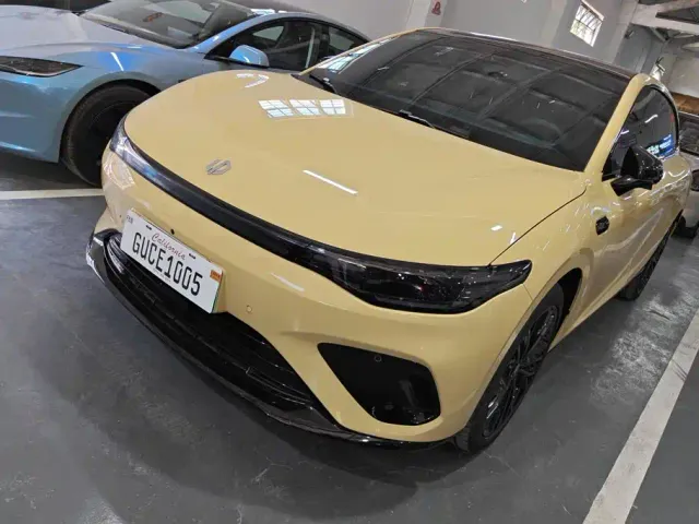 Фотография автомобиля — Leapmotor Lafa 5