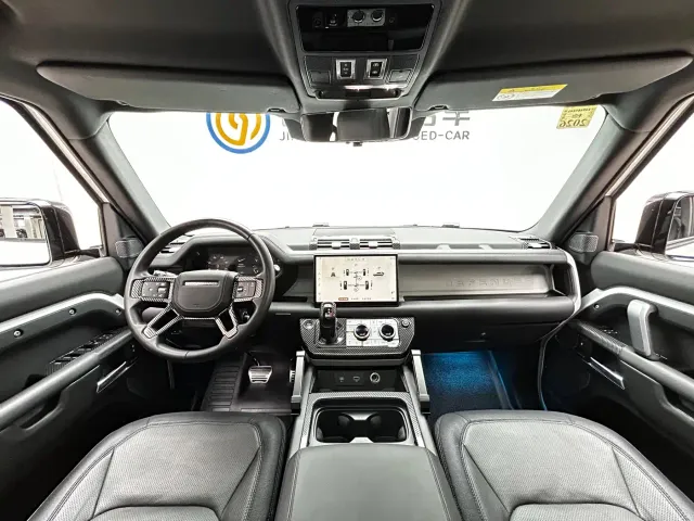 Land Rover Defender — Фото автомобиля 18