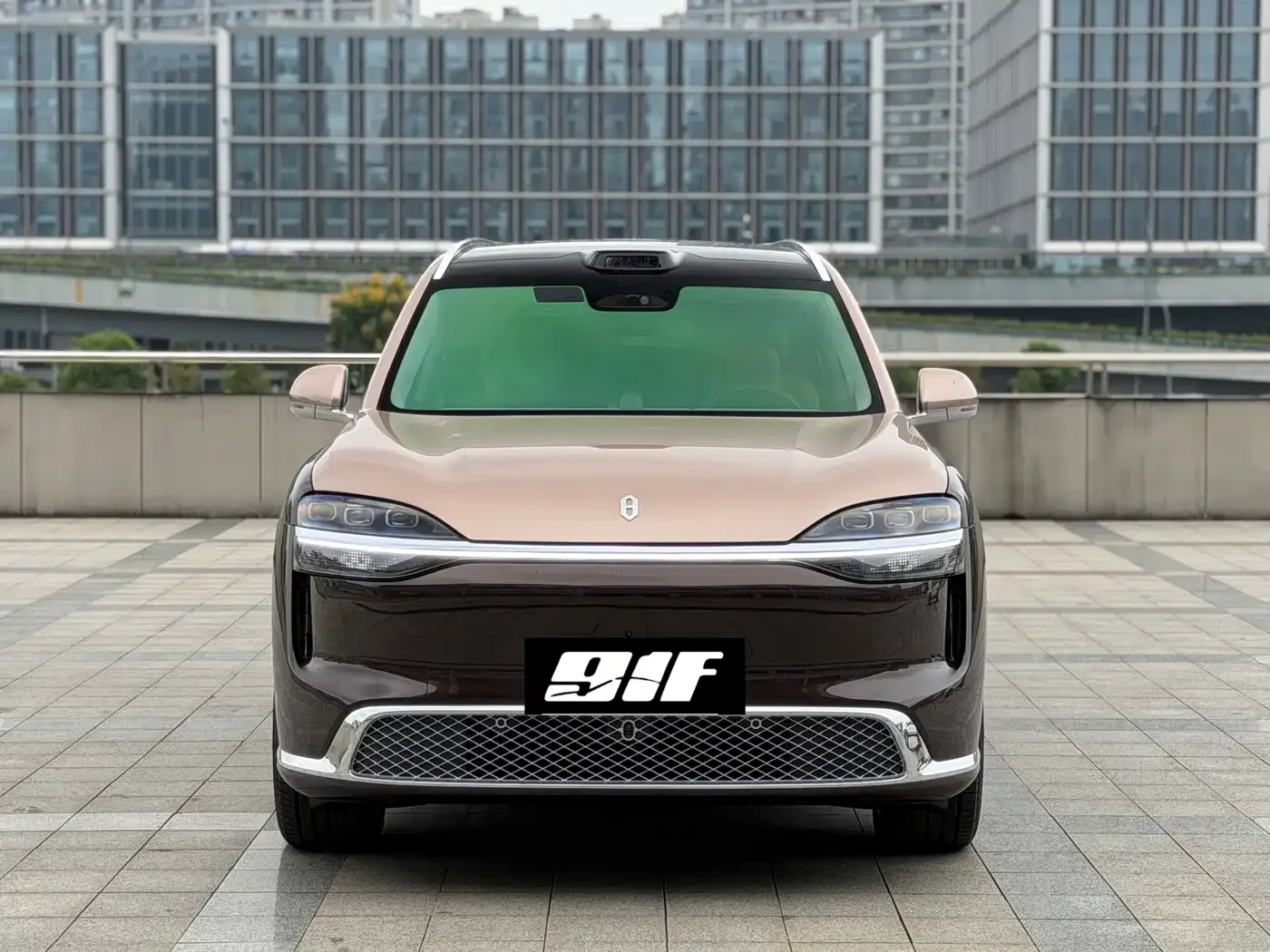AITO Wenjie AITO M9 — Фото автомобиля 2