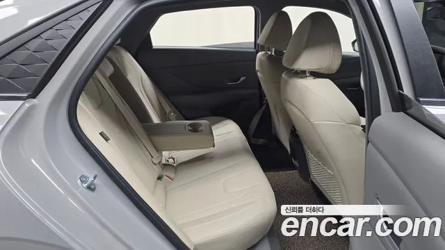 Hyundai Avante — Фото автомобиля 17
