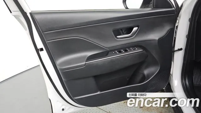 Hyundai Kona SX2 — Фото автомобиля 13