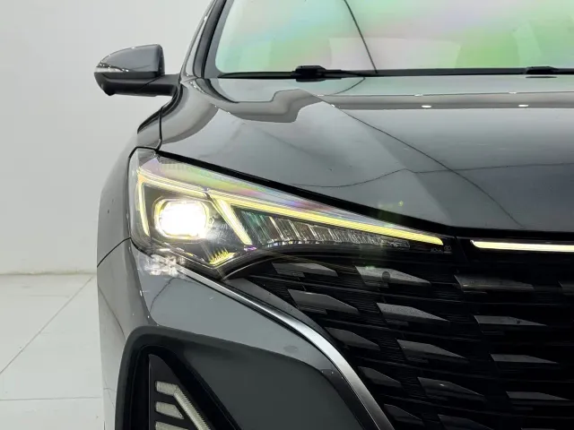 Changan Eado — Фото автомобиля 23