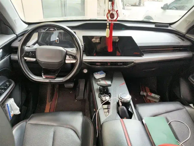 Changan Z6 — Фото автомобиля 12