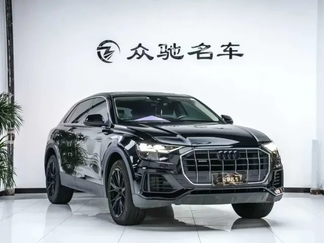 Audi Q8 — Фото автомобиля 3