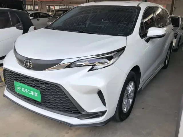 Фотография автомобиля — Toyota Granvia