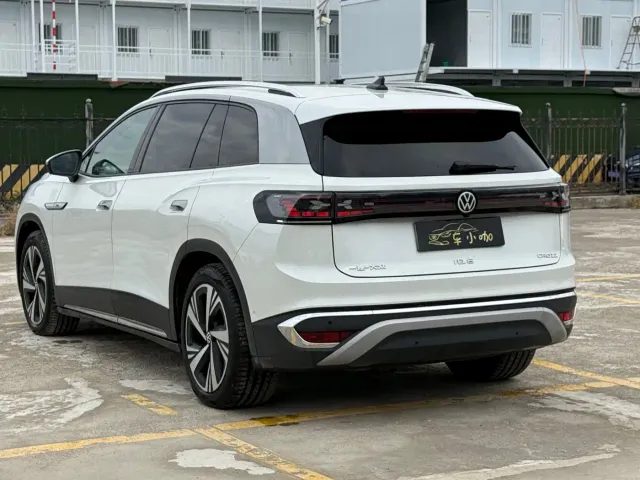 Volkswagen ID.6 Crozz — Фото автомобиля 12
