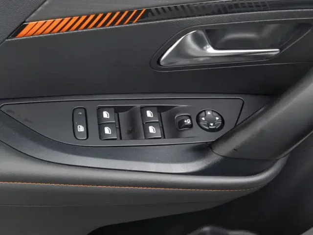 Peugeot 2008 — Фото автомобиля 9