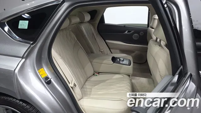 Genesis G80 Бензин 3.5 турбо AWD — Фото автомобиля 9