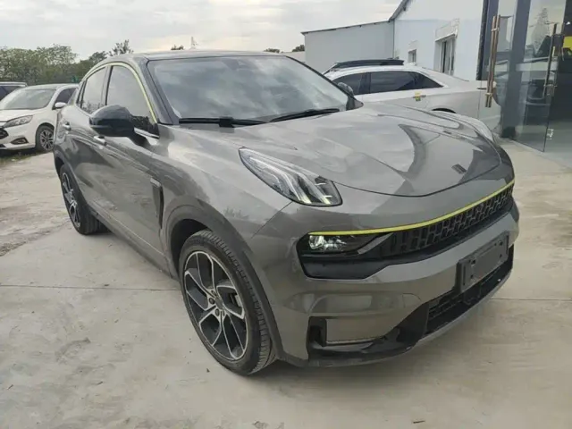 Lynk & Co 05 — Фото автомобиля 3