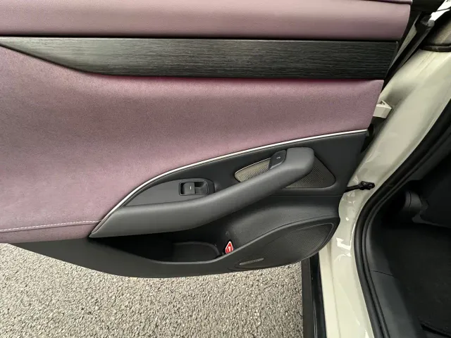Xiaomi SU7 — Фото автомобиля 18