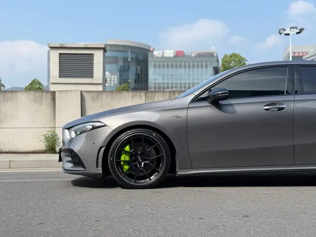 Mercedes-Benz Mercedes-Benz A-Class AMG 2020 AMG A 35 L 4MATIC — Фото автомобиля 4