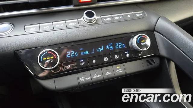 Hyundai AVANTE Новый Avante (CN7) — Фото автомобиля 18