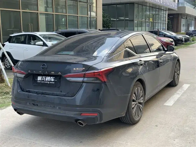 Nissan Teana — Фото автомобиля 8