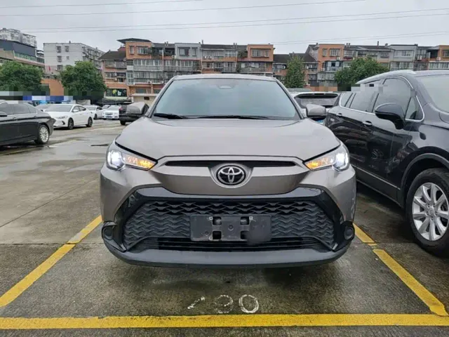 Toyota Frontlander — Фото автомобиля 2