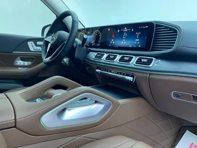 Mercedes-Benz GLE-Class — Фото автомобиля 13