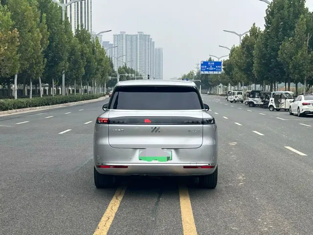 IM Motors LS9 — Фото автомобиля 8