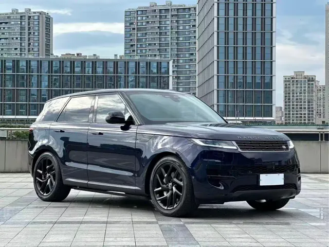 Land Rover Range Rover Sport — Фото автомобиля 3