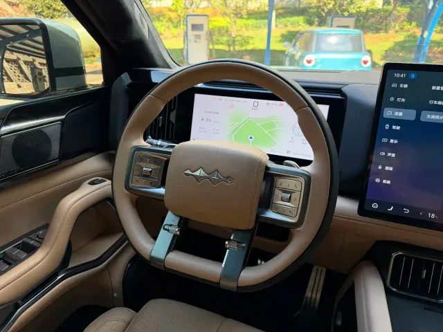 BYD FangChengBao Leopard 8 — Фото автомобиля 14