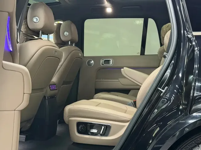 Li Auto L9 — Фото автомобиля 11