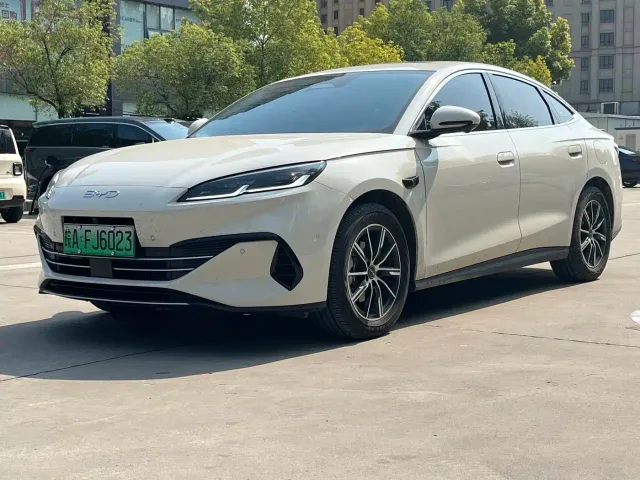 Фотография автомобиля — BYD Seal 06
