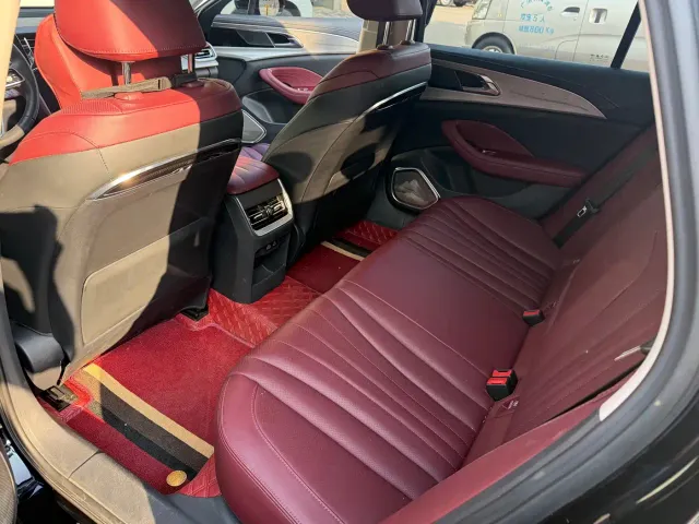 Hongqi H5 — Фото автомобиля 5