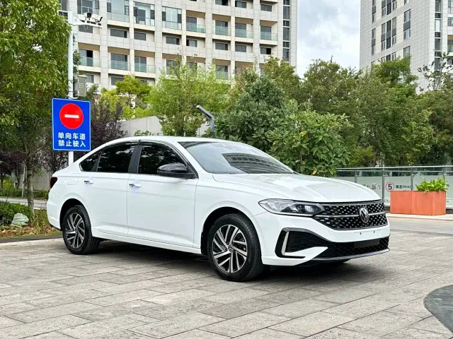 Volkswagen Lavida — Фото автомобиля 3