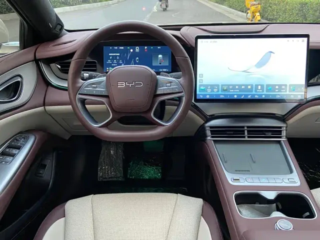 BYD Seal 07 DM-i — Фото автомобиля 8