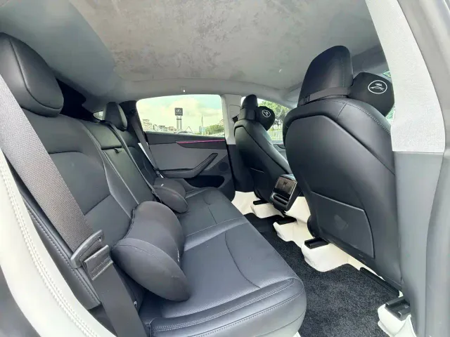 Tesla Model Y — Фото автомобиля 6
