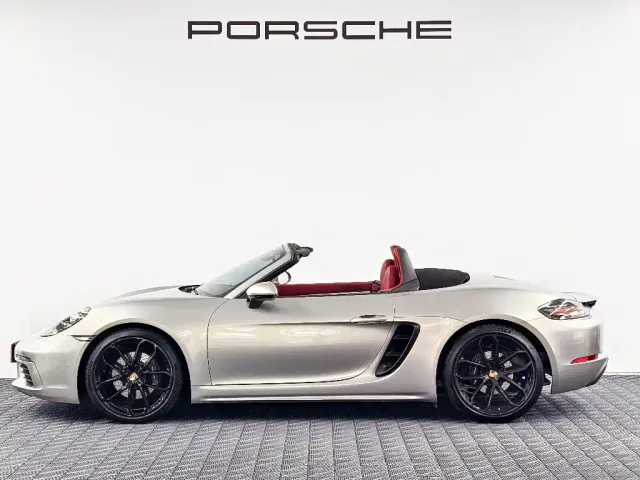 Porsche 718 — Фото автомобиля 8