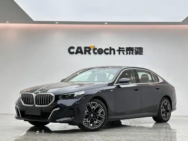Фотография автомобиля — BMW 5 Series