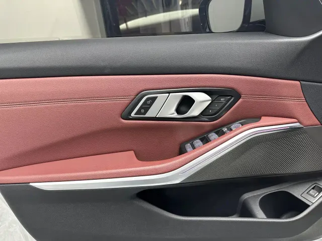 BMW 3 Series — Фото автомобиля 19