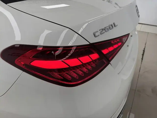 Mercedes-Benz C-Class — Фото автомобиля 9
