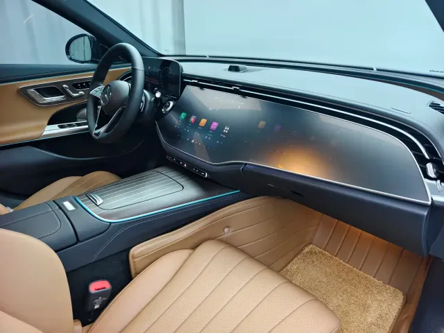 Mercedes-Benz E-Class — Фото автомобиля 15