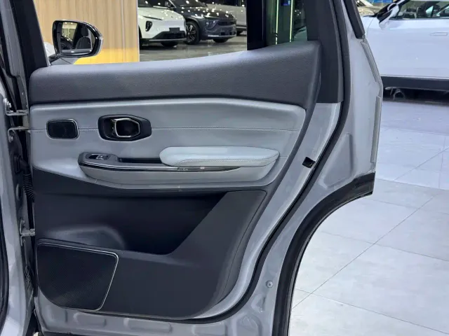 NIO NIO ES8 2020 415KM 6-Seater — Фото автомобиля 22